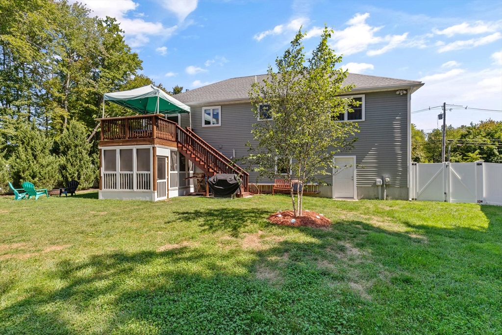 6 Ferry Road, Unit A Salisbury, MA 01952 - Photo 24 of 28 a house with green field in front of it