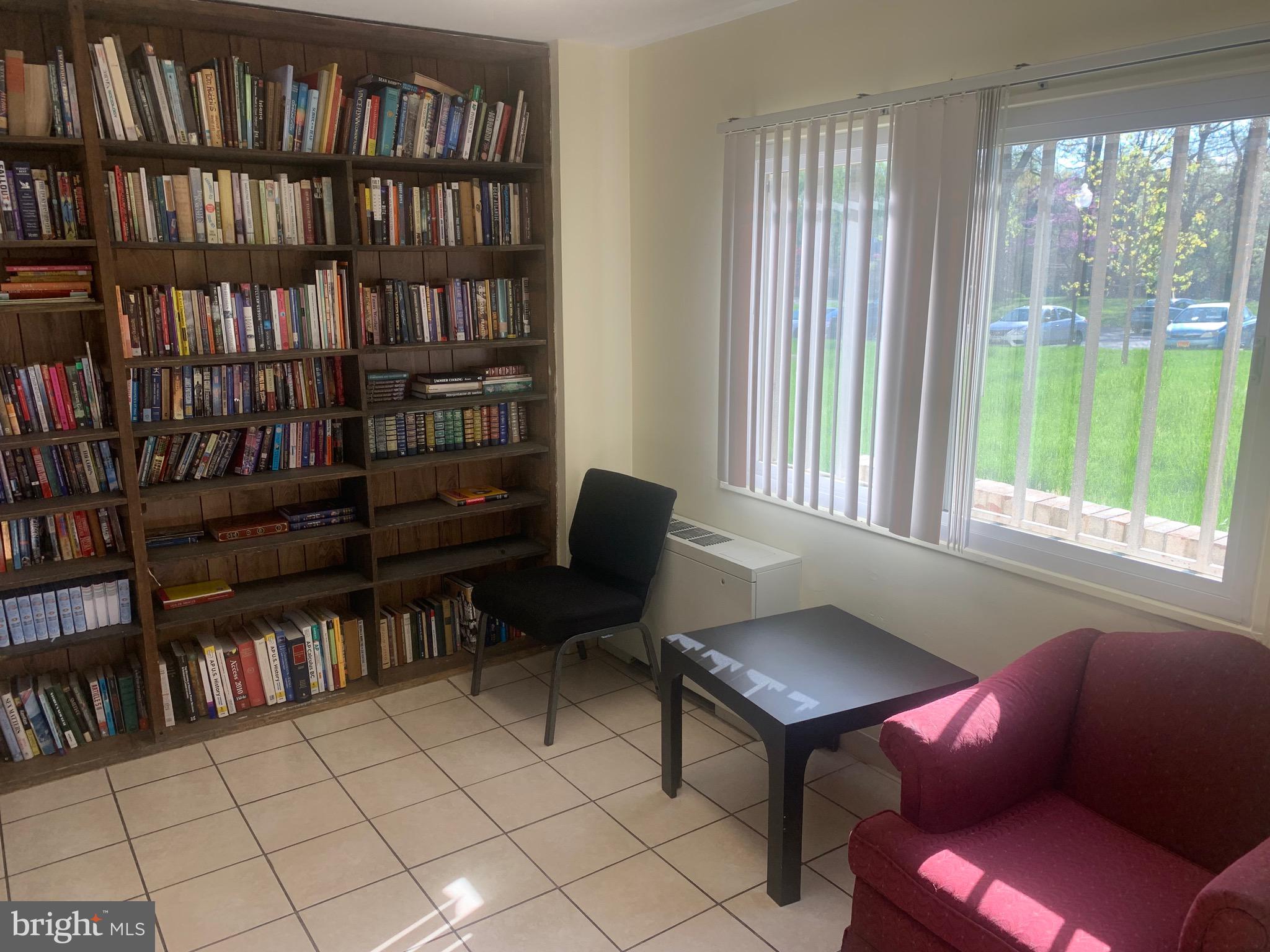 1111 University Boulevard West, Unit 1406A Silver Spring, MD 20902 - Photo 22 of 25 Library