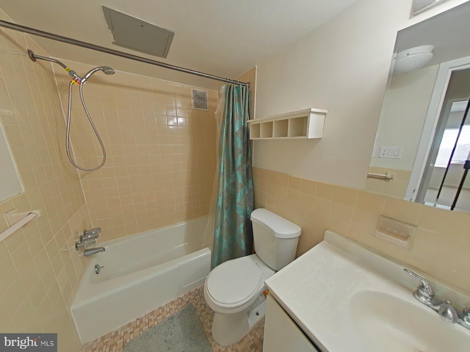 1111 University Boulevard West, Unit 1406A Silver Spring, MD 20902 - Photo 7 of 25 Second Bathroom