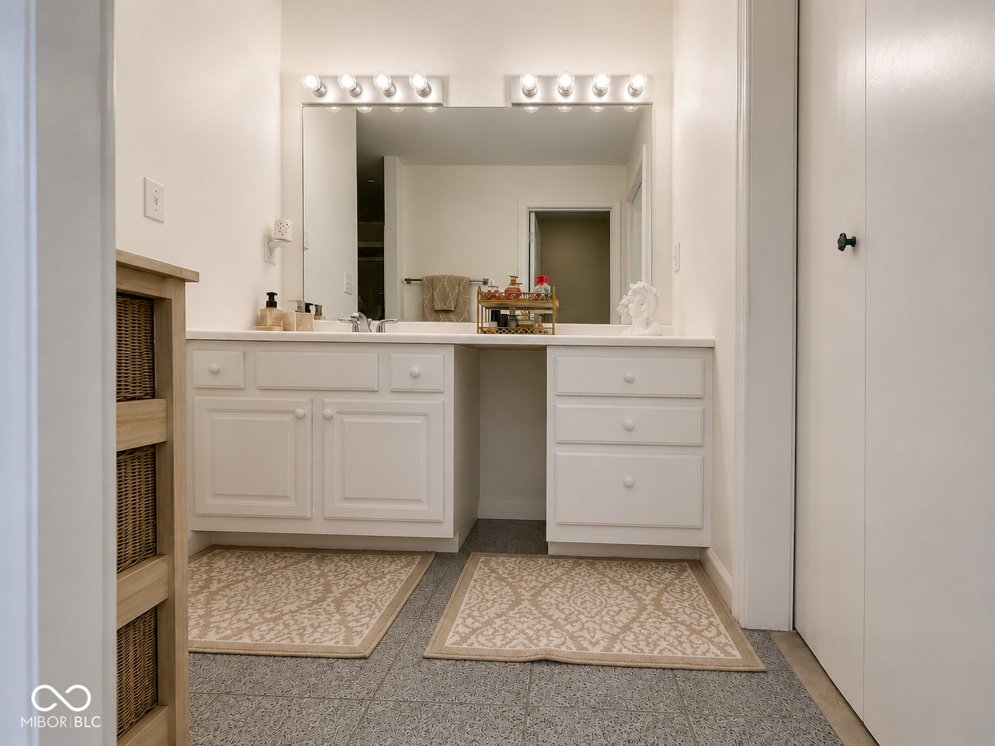 9525 South Pointe Lasalles Drive Bloomington, IN 47401 - Photo 13 of 27 Gallery Image 13