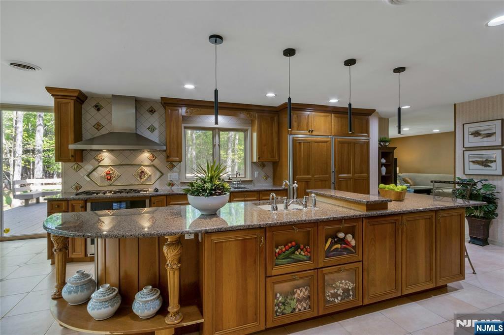 78 Apple Ridge Road Woodcliff Lake, NJ 07677 - Photo 12 of 38