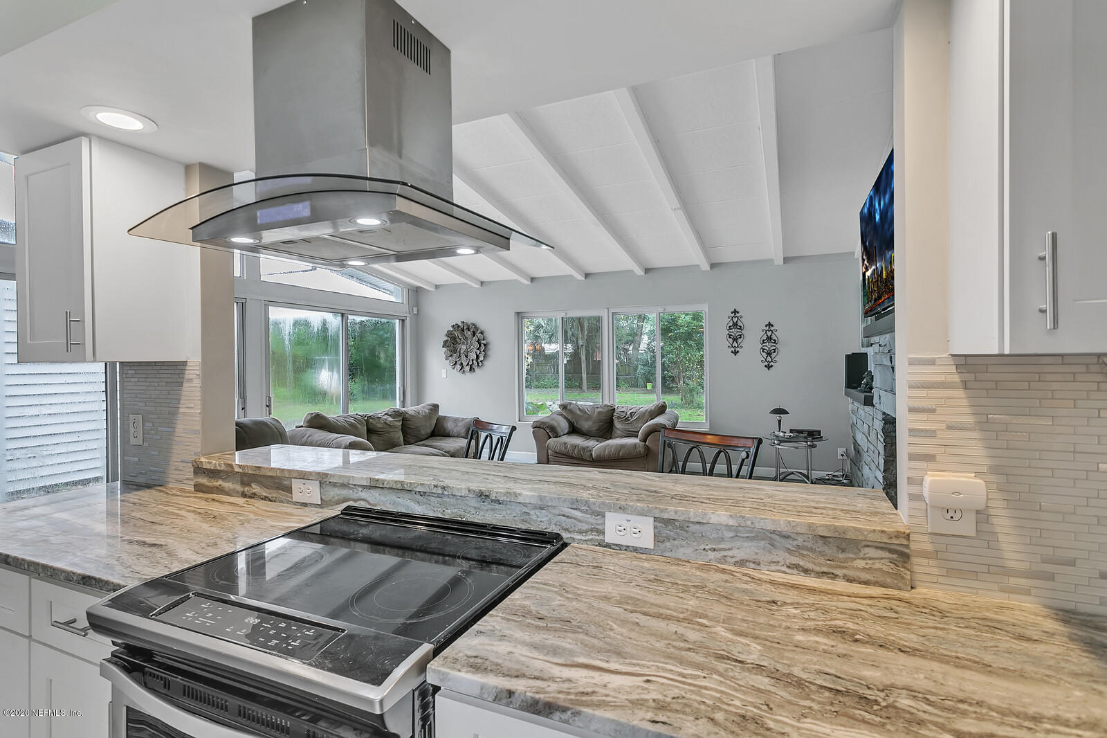 2553 Holly Point Road West Orange Park, FL 32073 - Photo 4 of 40 *