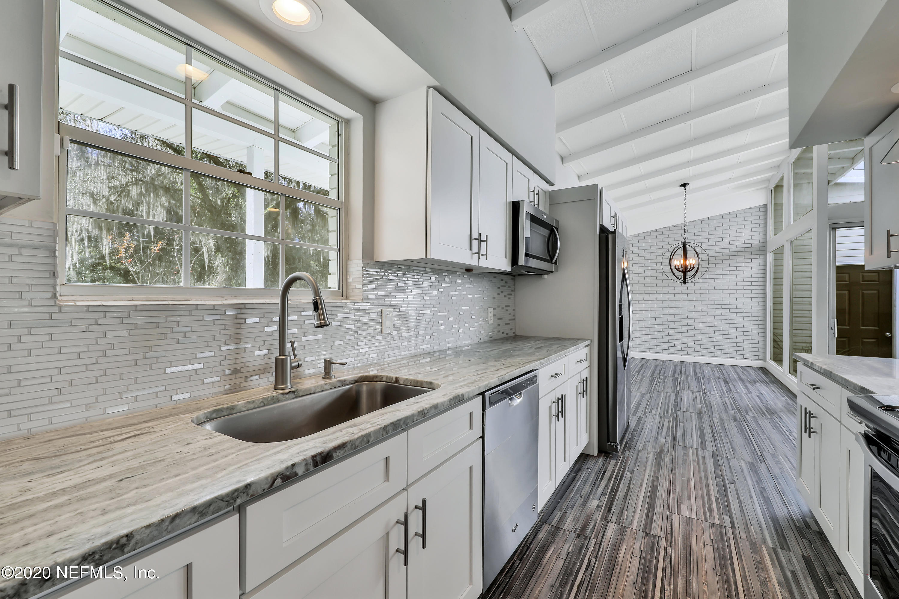 2553 Holly Point Road West Orange Park, FL 32073 - Photo 5 of 40 *