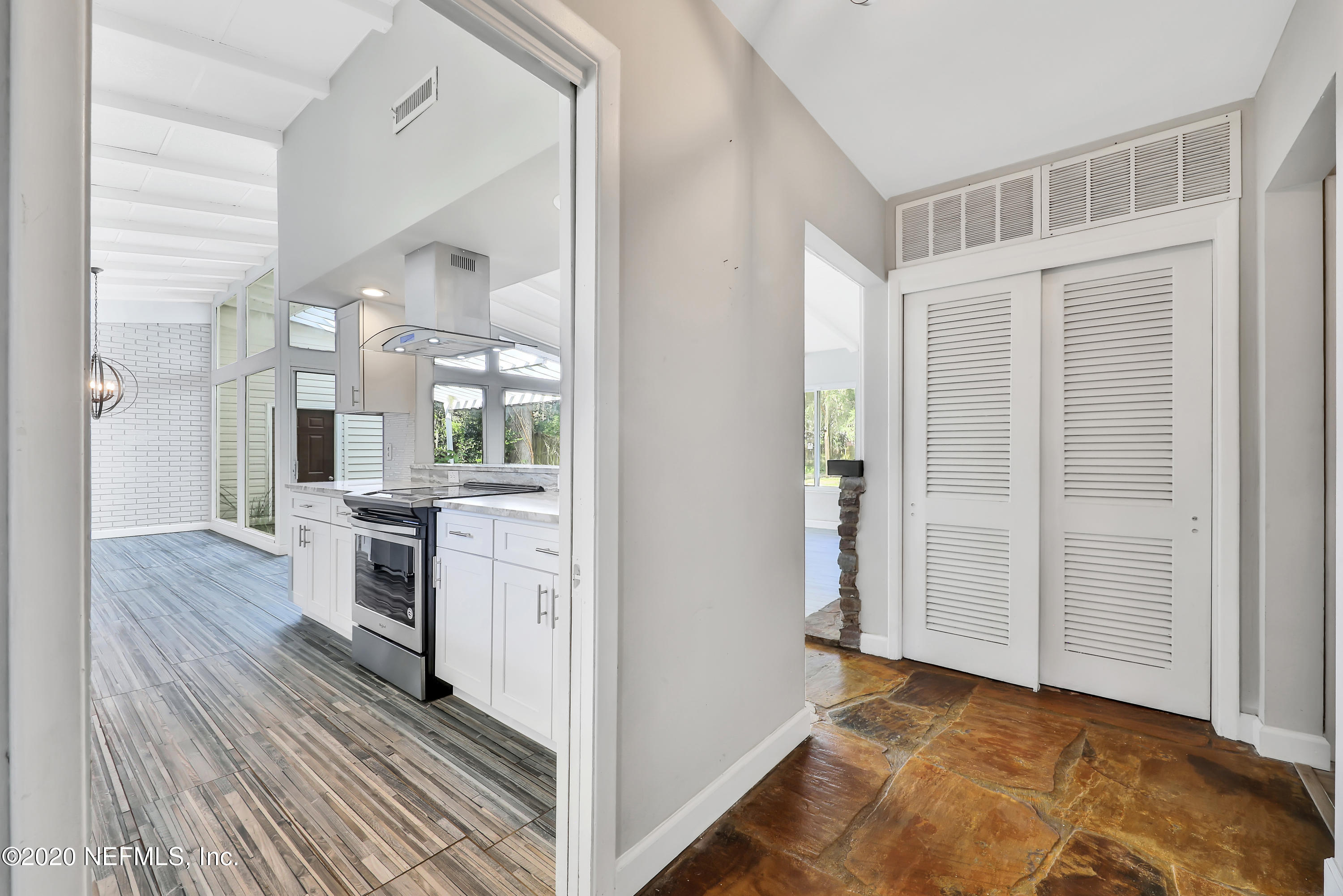 2553 Holly Point Road West Orange Park, FL 32073 - Photo 10 of 40 *