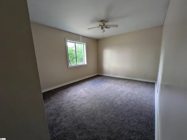 $160,000 | 802 Kings Court, Greenwood, SC 29646