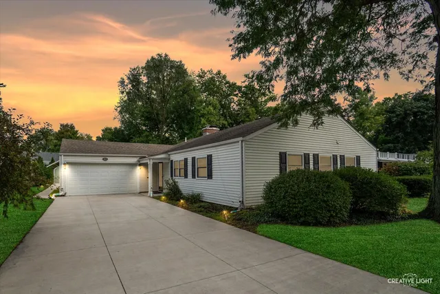 $515,000 | 909 South Main Street, Wheaton, IL 60189