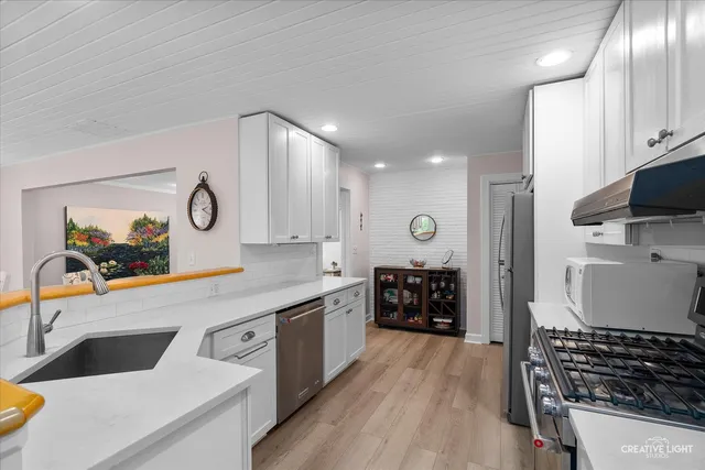 $515,000 | 909 South Main Street, Wheaton, IL 60189