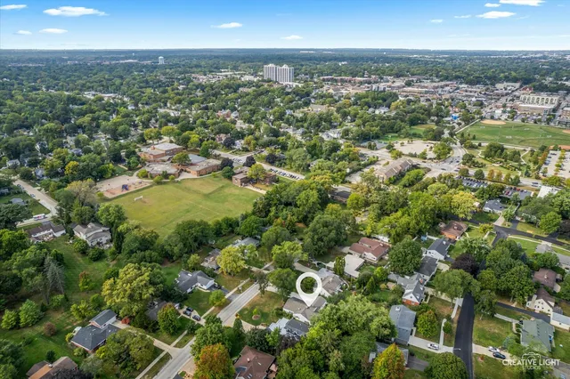 $515,000 | 909 South Main Street, Wheaton, IL 60189