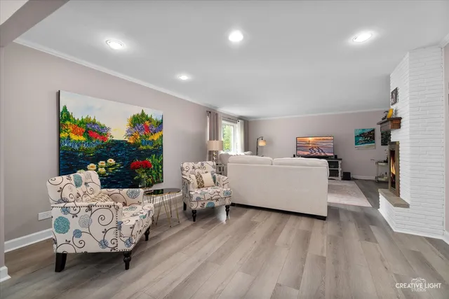 $515,000 | 909 South Main Street, Wheaton, IL 60189