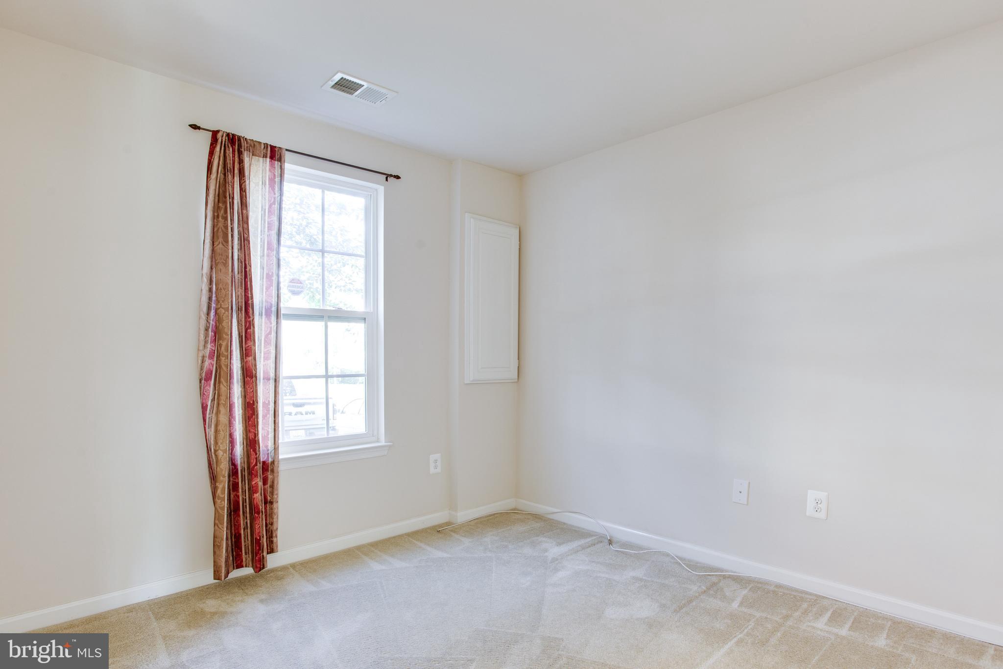 2049 Spring Run Circle Frederick, MD 21702 - Photo 7 of 58 Gallery Image 7