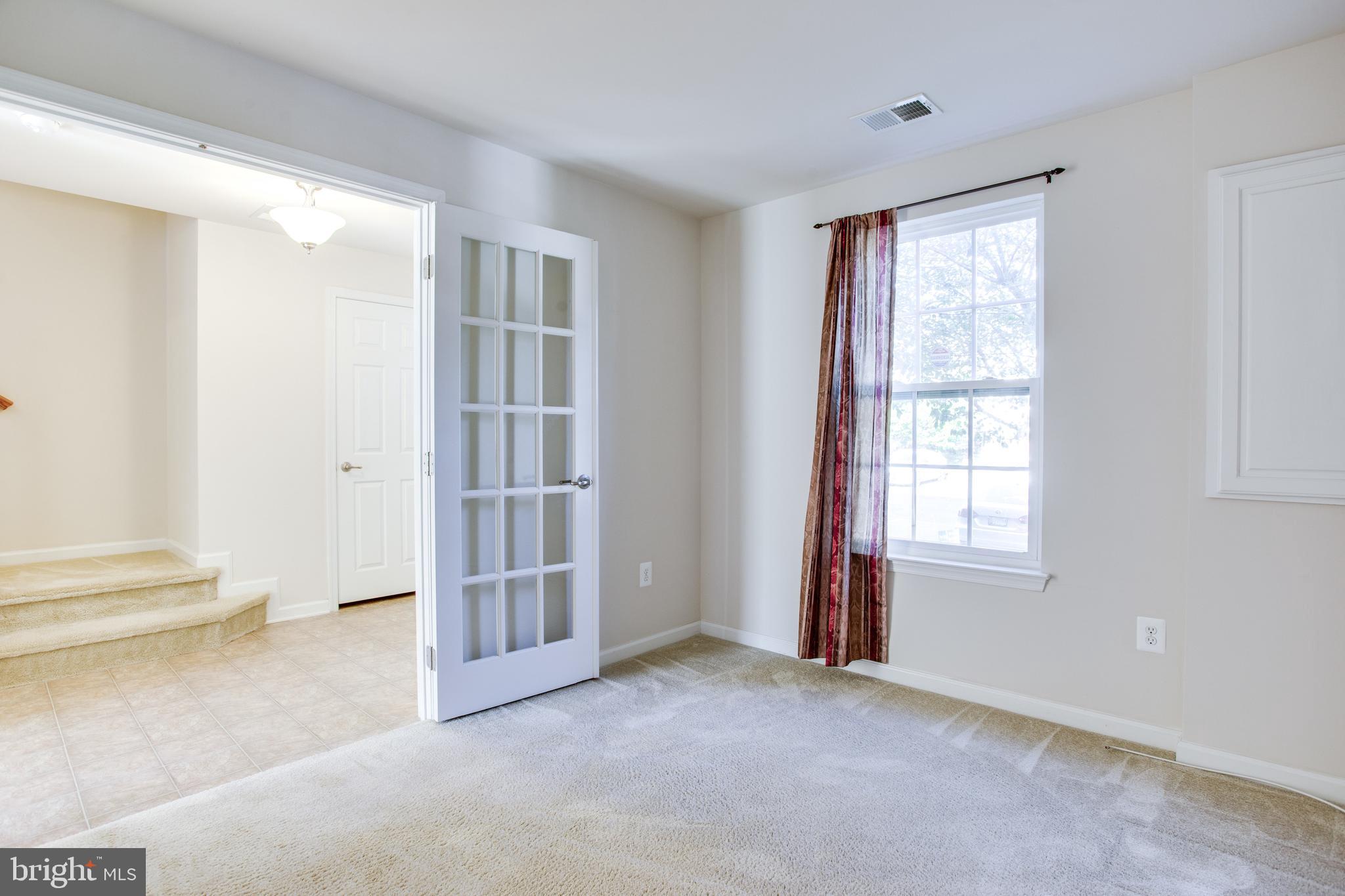 2049 Spring Run Circle Frederick, MD 21702 - Photo 9 of 58 Gallery Image 9