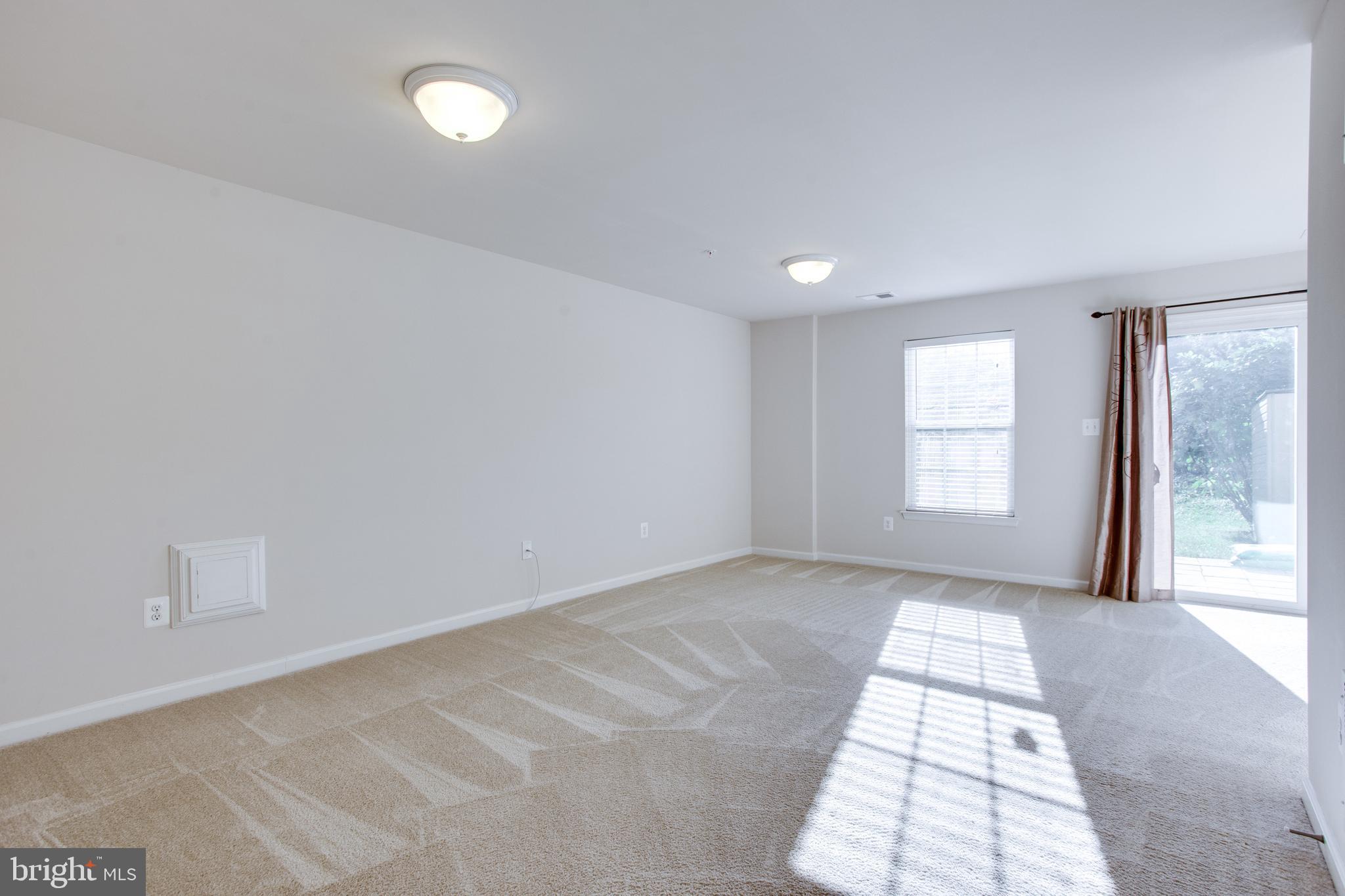 2049 Spring Run Circle Frederick, MD 21702 - Photo 10 of 58 Gallery Image 10