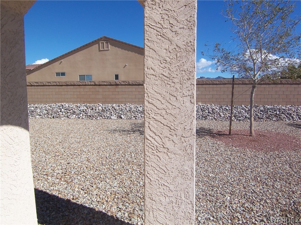 2340 Corwin Road Bullhead City, AZ 86442 - Photo 26 of 38 a view of a brick wall