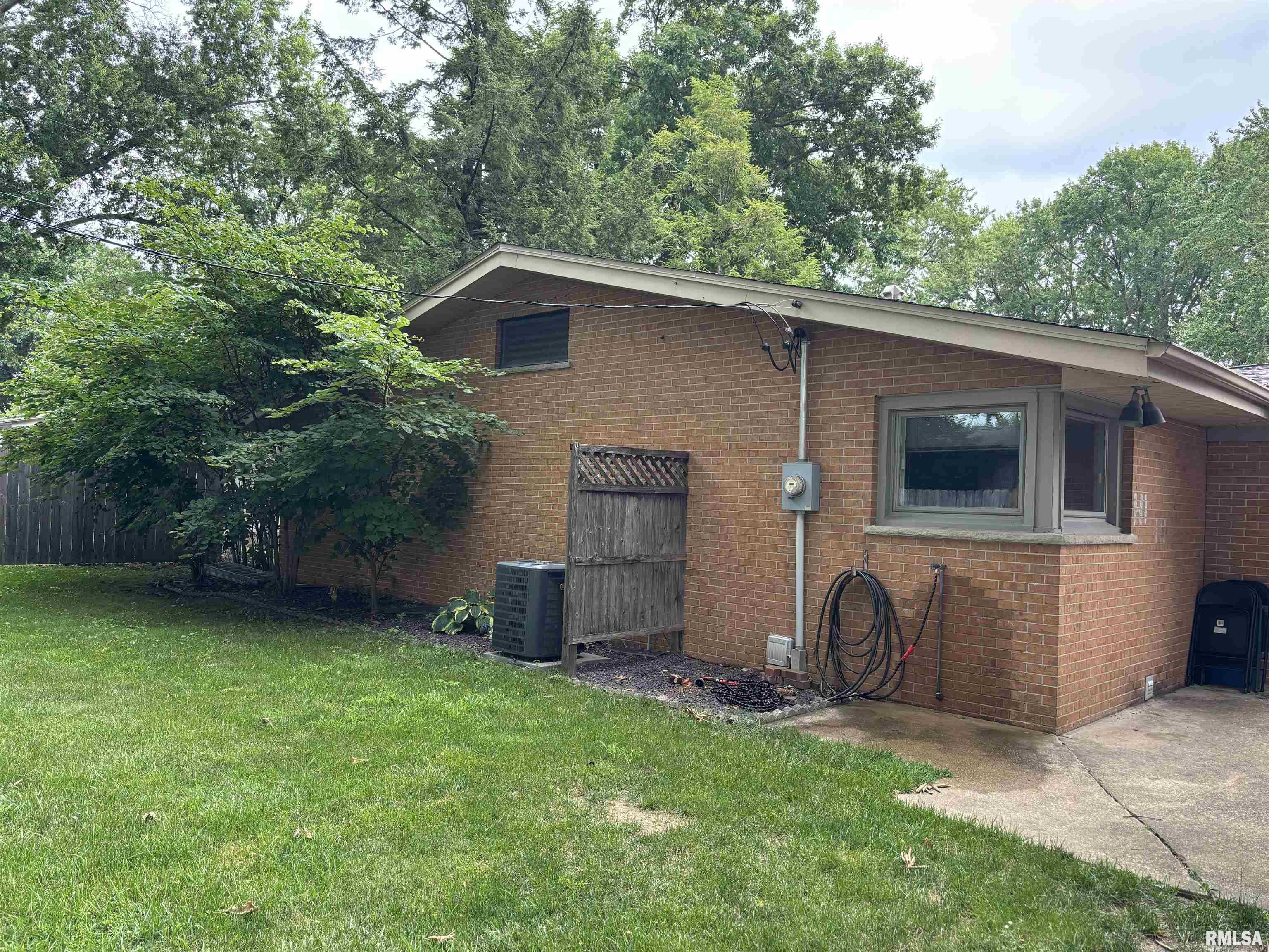 17 Lambert Lane Springfield, IL 62704 - Photo 10 of 10