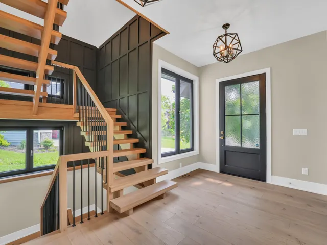 $1,850,000 | 525 Maple Street, Unit 7, Lake Geneva, WI 53147