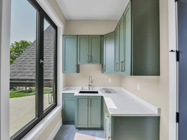 $1,850,000 | 525 Maple Street, Unit 7, Lake Geneva, WI 53147