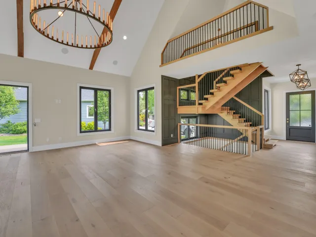 $1,850,000 | 525 Maple Street, Unit 7, Lake Geneva, WI 53147