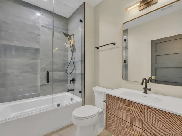 $1,850,000 | 525 Maple Street, Unit 7, Lake Geneva, WI 53147