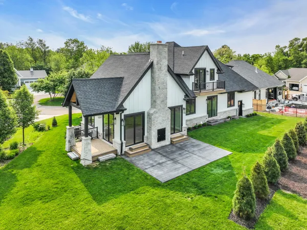 $1,850,000 | 525 Maple Street, Unit 7, Lake Geneva, WI 53147