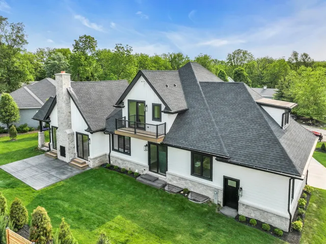 $1,850,000 | 525 Maple Street, Unit 7, Lake Geneva, WI 53147