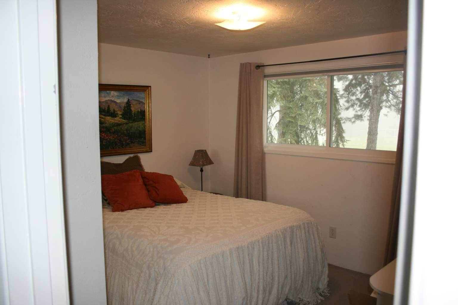 2800 Old Military Road Central Point, OR 97502 - Photo 11 of 21 11