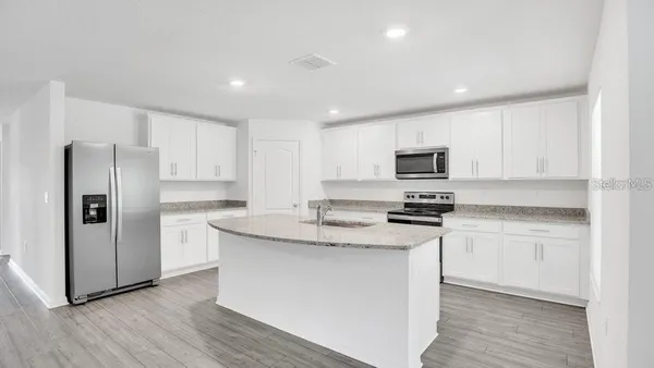$2,400 | 12958 Del Lago Drive, Astatula, FL 34705