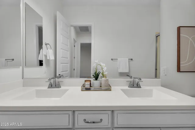 $1,175,000 | 3648 East Arabian Drive, Gilbert, AZ 85296