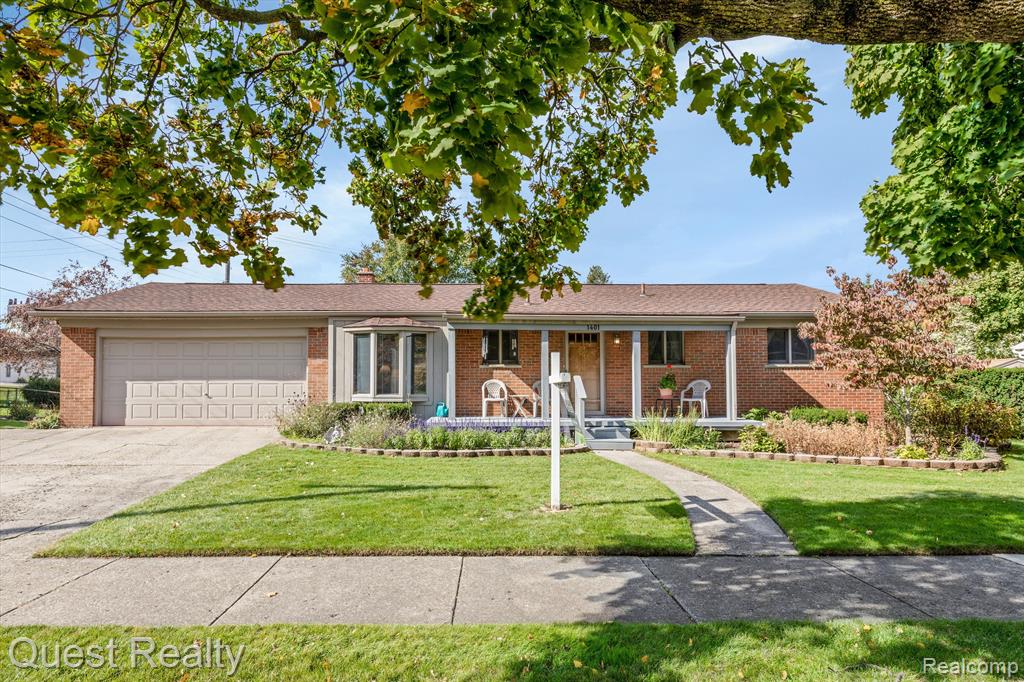 1401 Sycamore Drive Rochester Hills, MI 48307 - Photo 4 of 45