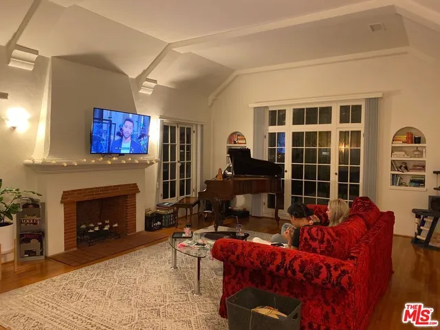 $4,200 | 4026 Ingraham Street, Los Angeles, CA 90005