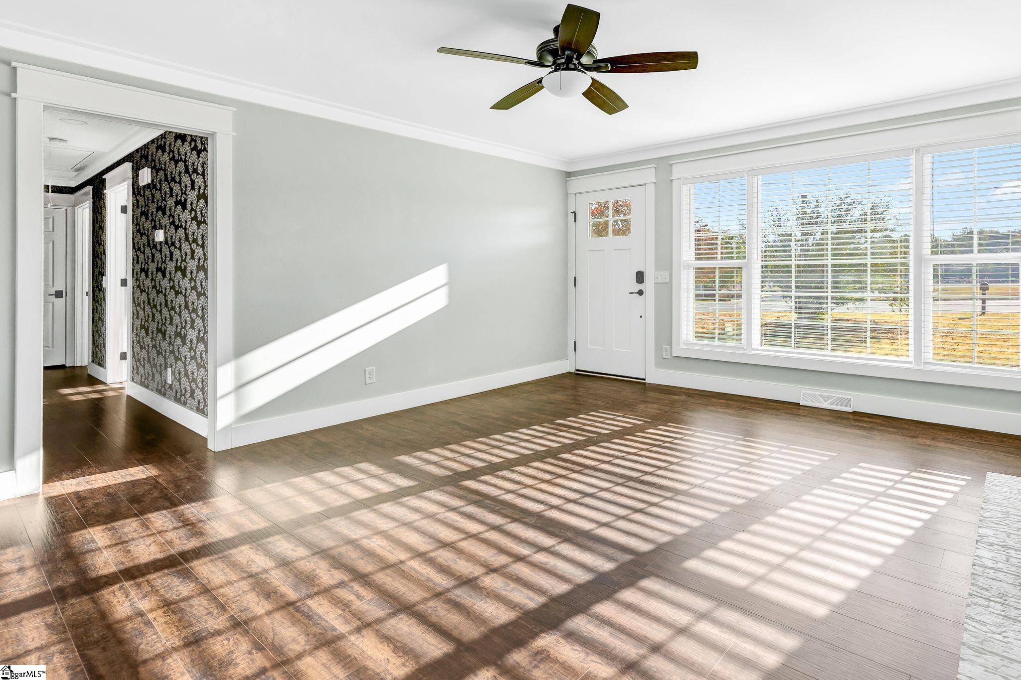 907 Highway 14 Simpsonville, SC 29681 - Photo 4 of 21
