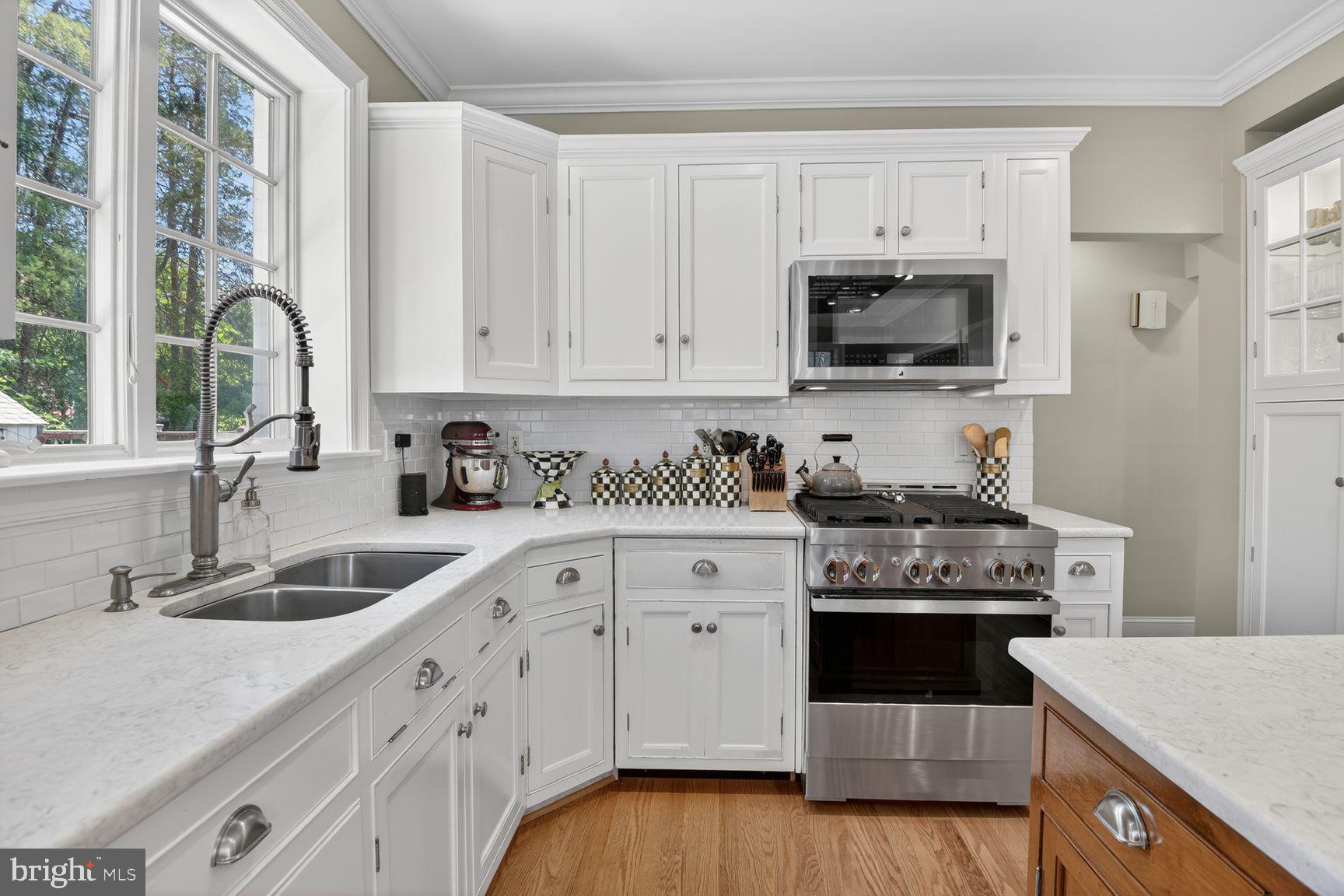 5909 Madawaska Road Bethesda, MD 20816 - Photo 23 of 49