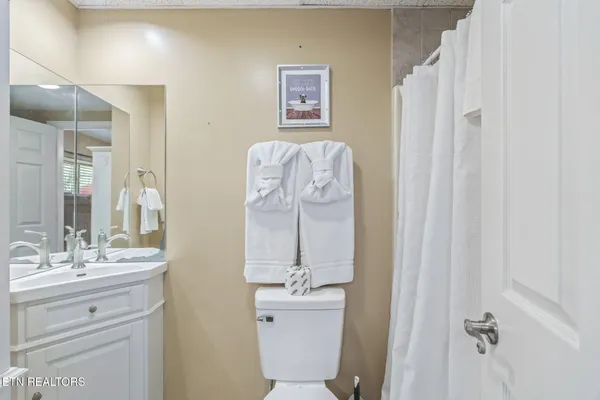 $309,900 | 102 Baskins Creek Bypass, Unit 107, Gatlinburg, TN 37738