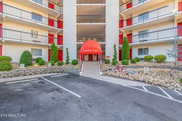 $309,900 | 102 Baskins Creek Bypass, Unit 107, Gatlinburg, TN 37738