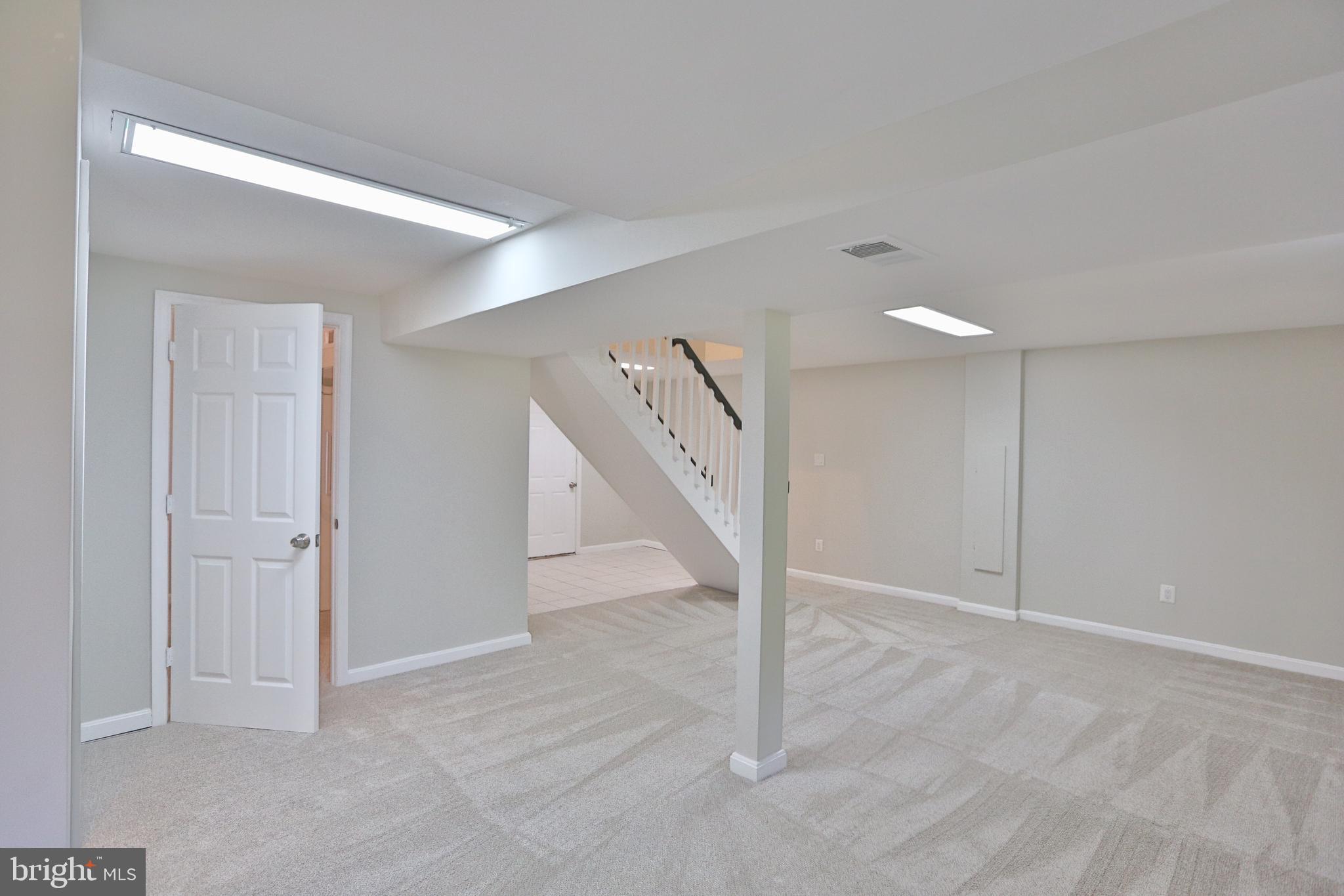 7832 Roundabout Way Springfield, VA 22153 - Photo 37 of 47