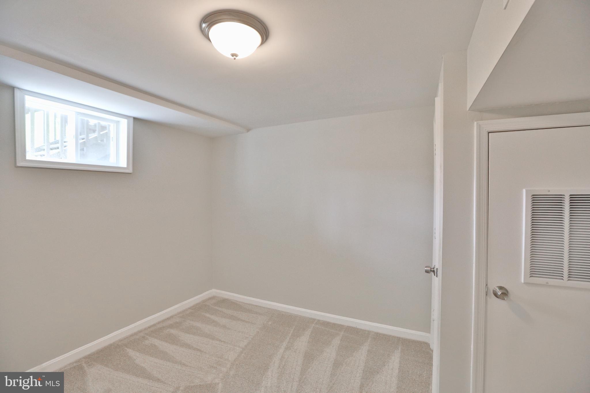 7832 Roundabout Way Springfield, VA 22153 - Photo 40 of 47