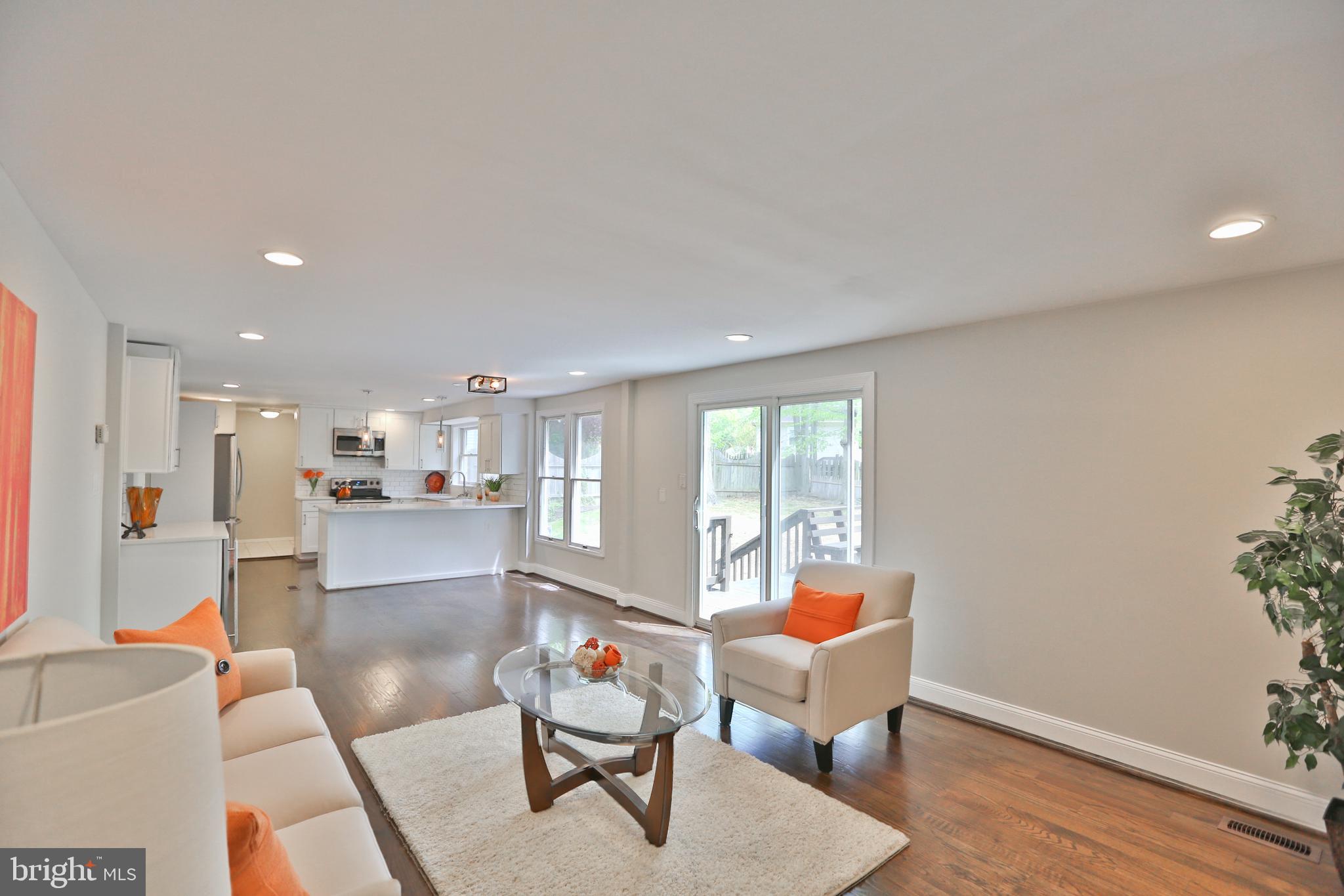 7832 Roundabout Way Springfield, VA 22153 - Photo 6 of 47