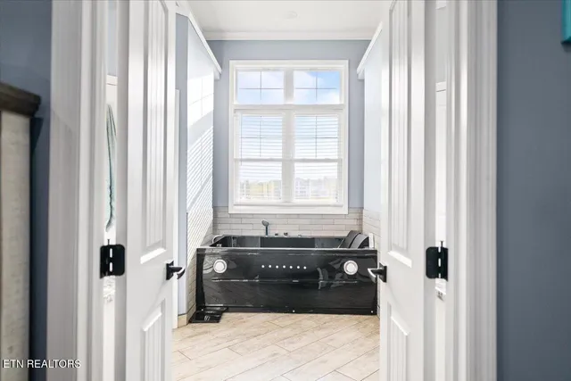 $1,150,000 | 1126 Cross Valley Road, La Follette, TN 37766