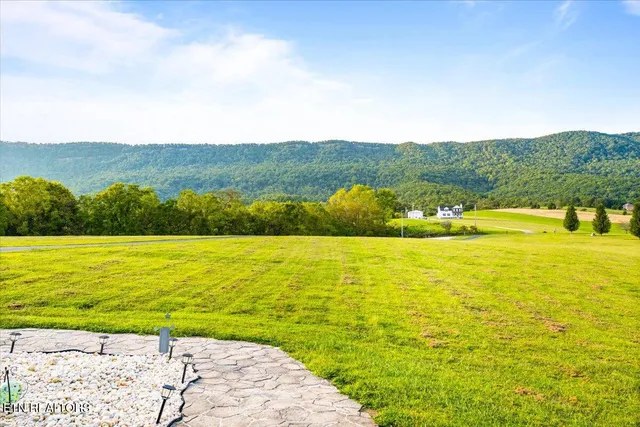 $1,150,000 | 1126 Cross Valley Road, La Follette, TN 37766