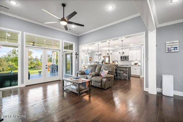 $1,150,000 | 1126 Cross Valley Road, La Follette, TN 37766