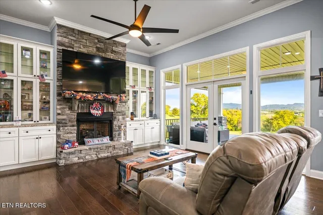 $1,150,000 | 1126 Cross Valley Road, La Follette, TN 37766