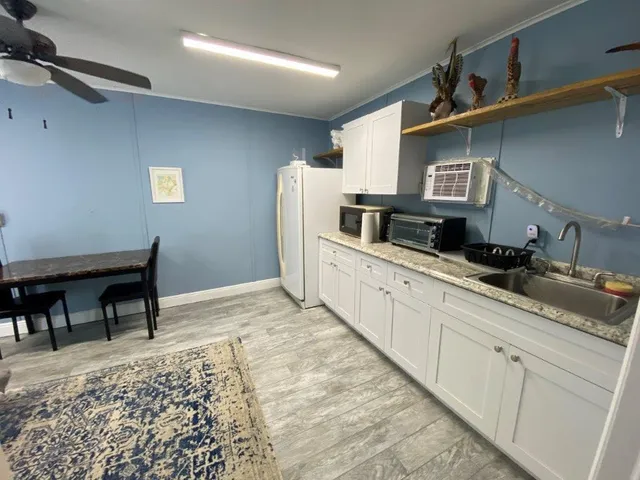 $1,750 | 2141 B Road, Unit STUDIO 2, Loxahatchee Groves, FL 33470