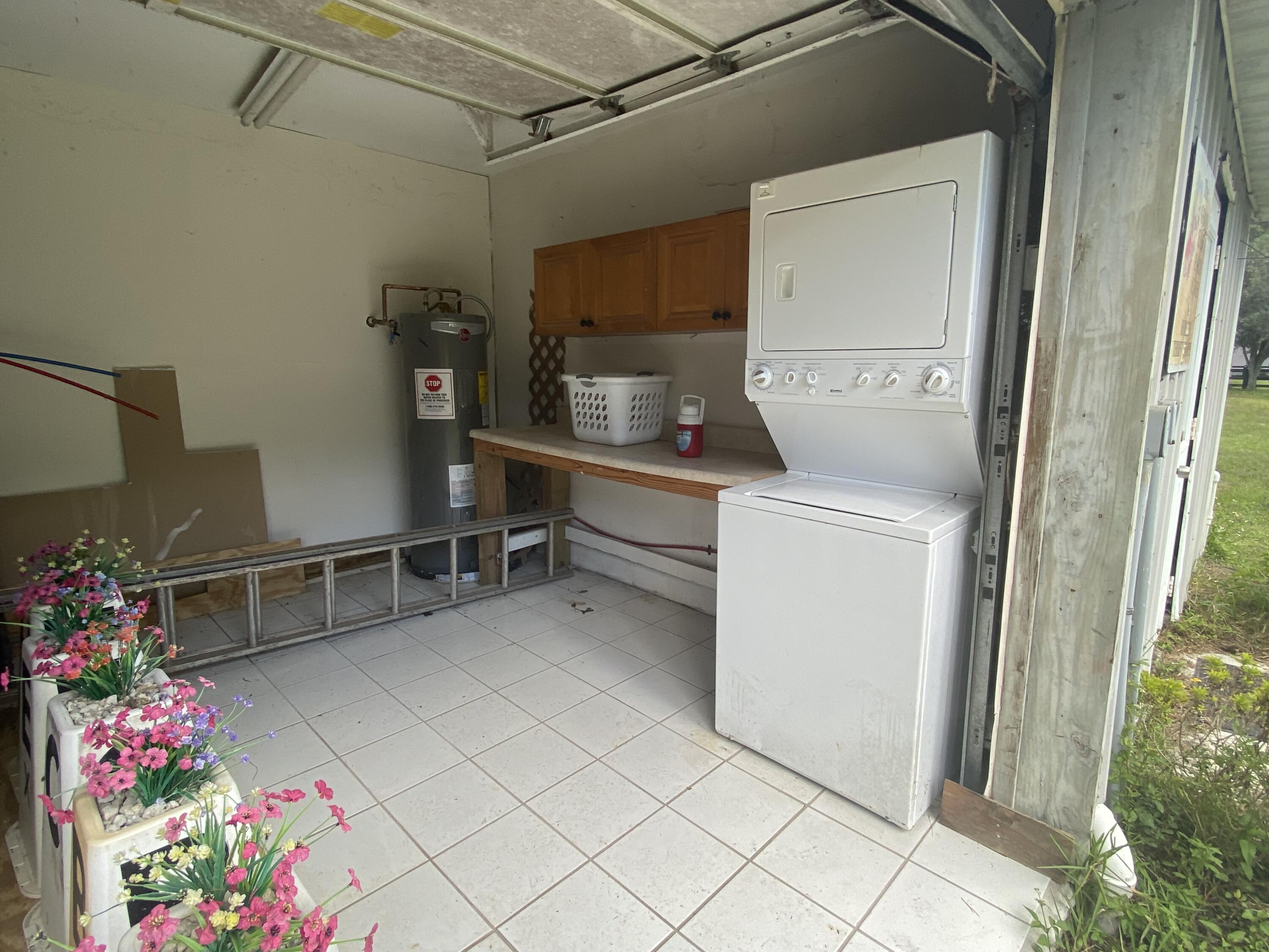 2141 B Road, Unit STUDIO 2 Loxahatchee Groves, FL 33470 - Photo 15 of 44 Laundry