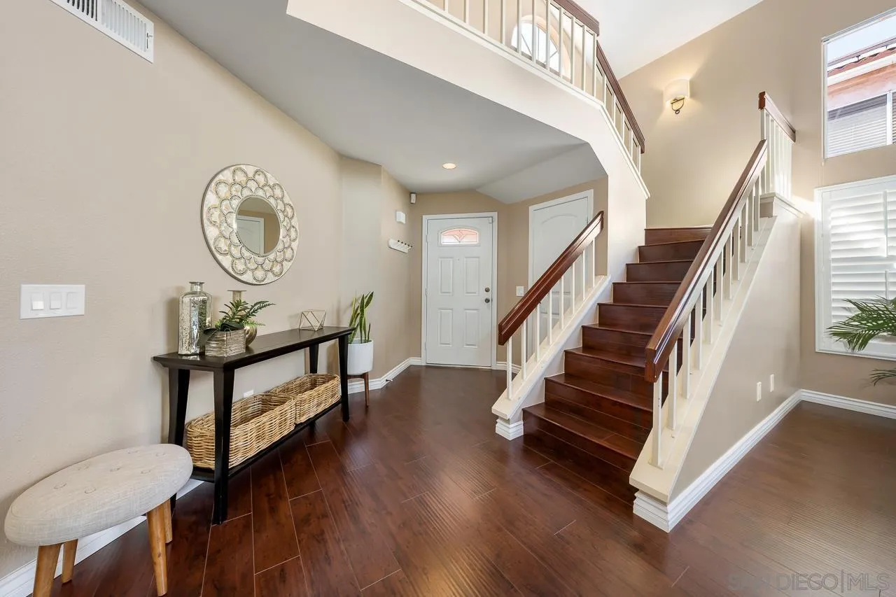 807 Ridgewater Drive Chula Vista, CA 91913 - Photo 4 of 33 Gallery Image 4