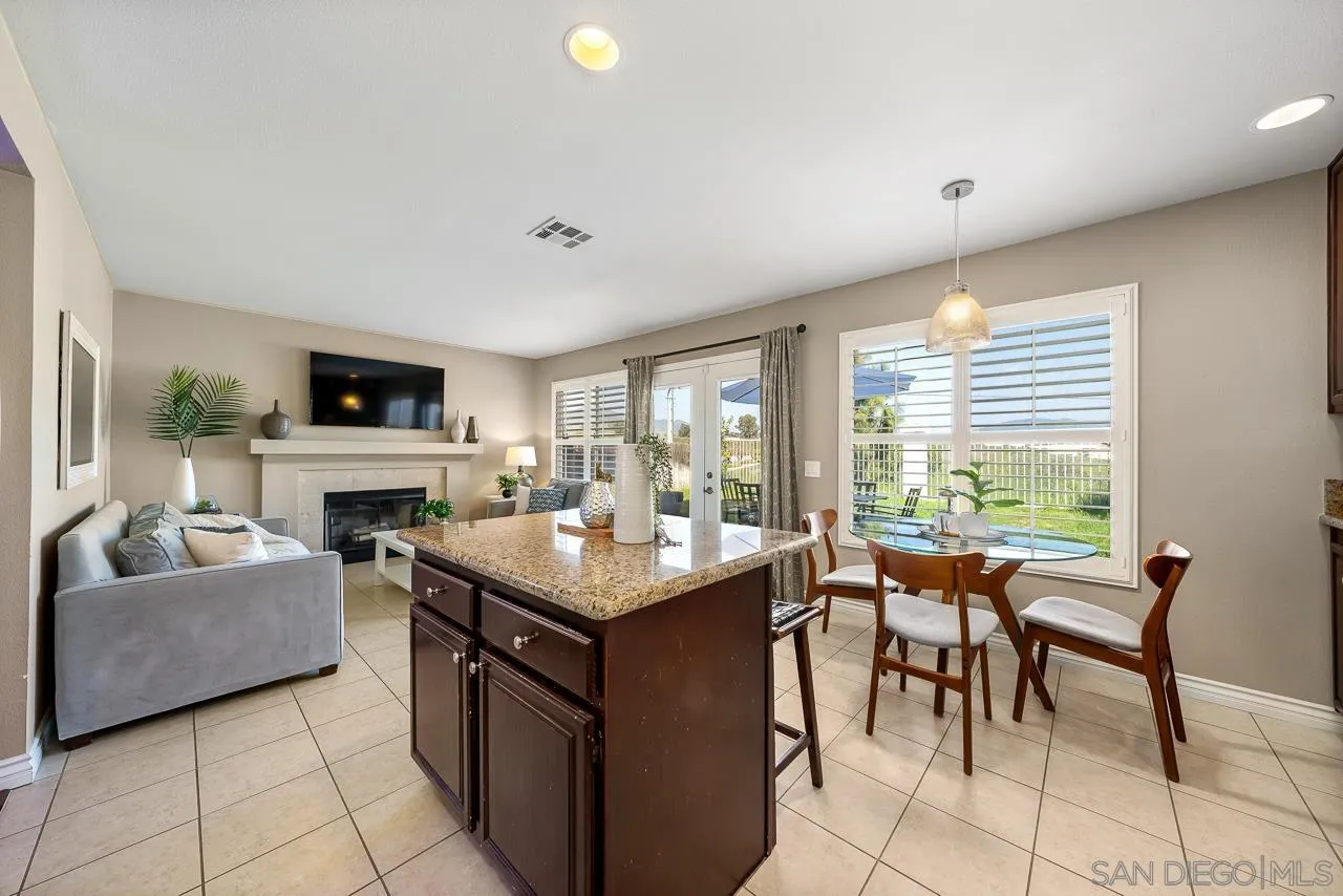 807 Ridgewater Drive Chula Vista, CA 91913 - Photo 9 of 33 Gallery Image 9