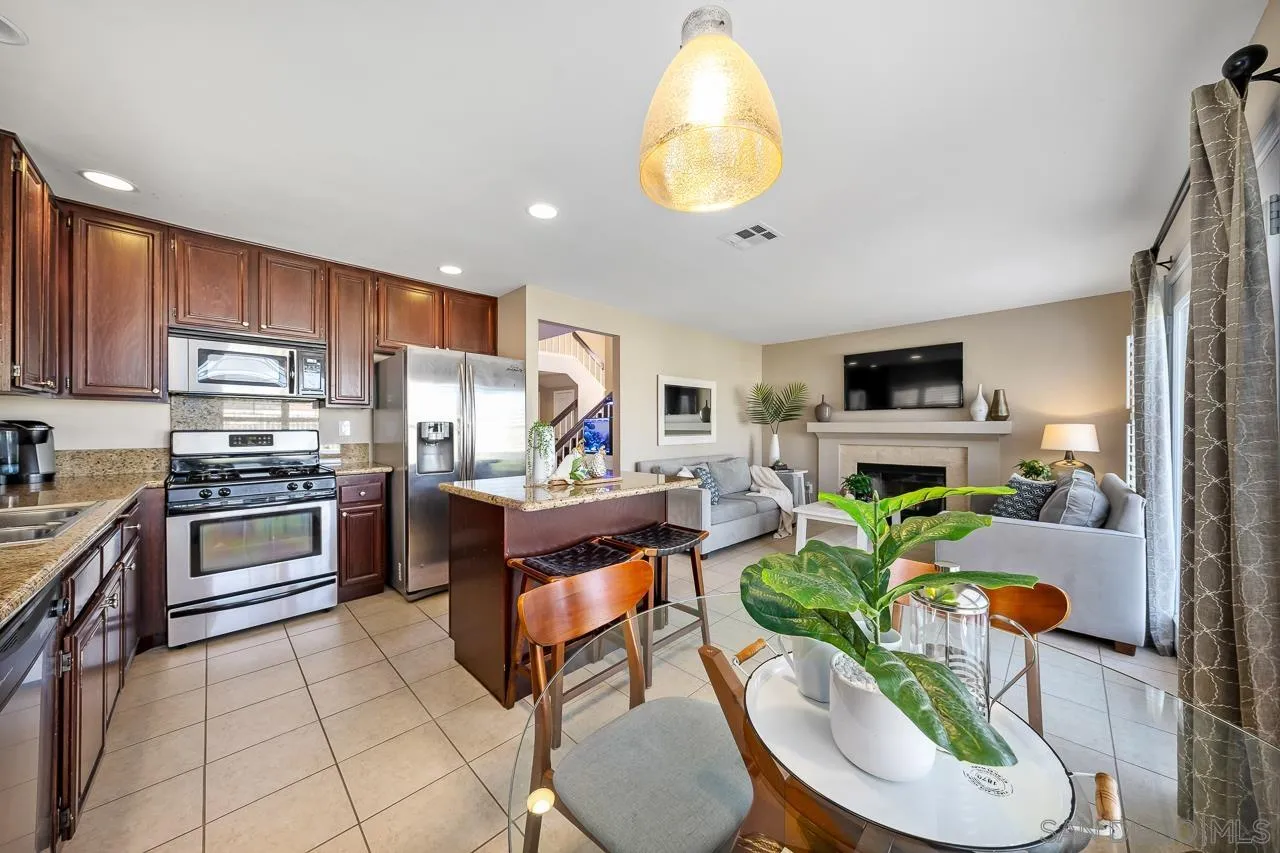 807 Ridgewater Drive Chula Vista, CA 91913 - Photo 10 of 33 Gallery Image 10