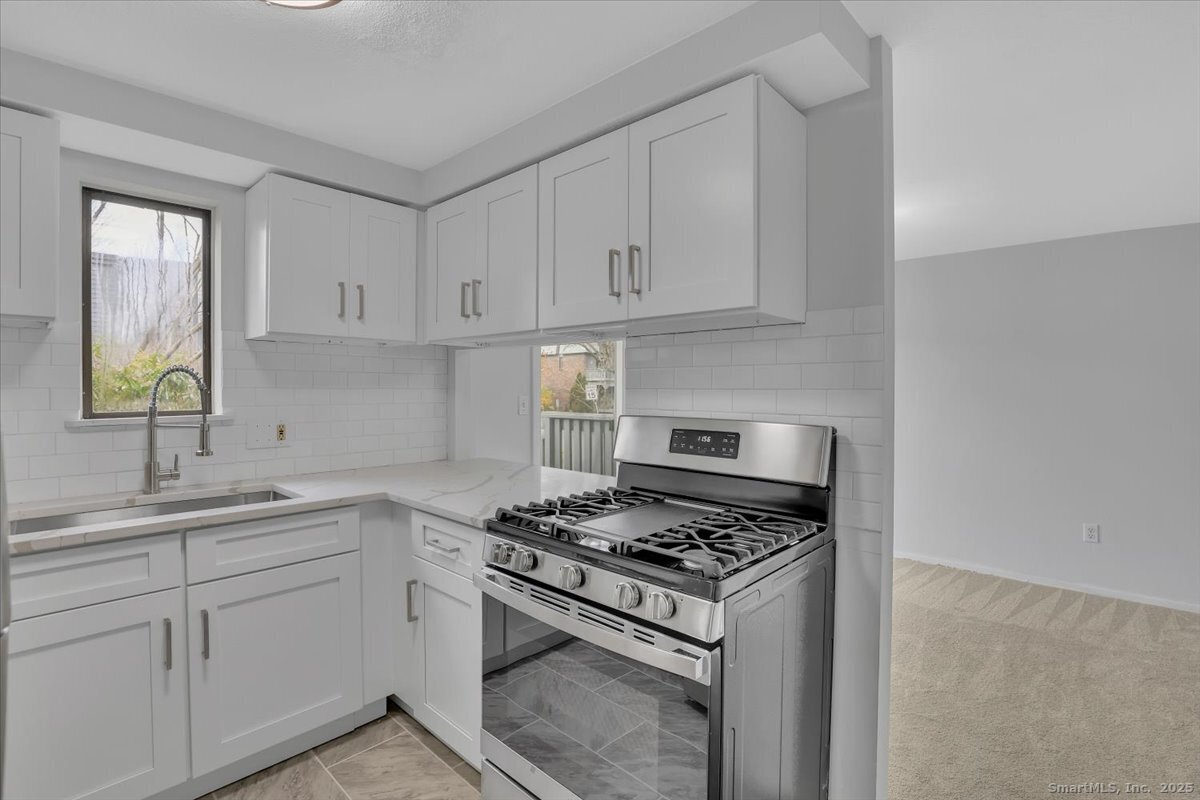 3 Trolley Crossing Lane, Unit 3 Middletown, CT 06457 - Photo 1 of 26