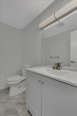 $2,200 | 3 Trolley Crossing Lane, Unit 3, Middletown, CT 06457