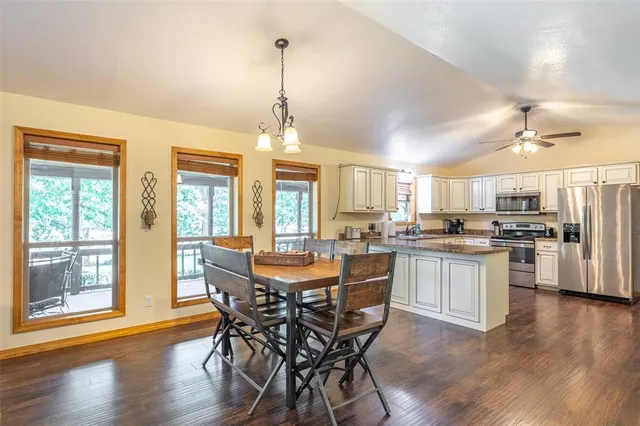 $950,000 | 765 Carter 103, Van Buren, MO 63965