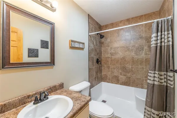 $799,000 | 765 Carter 103, Van Buren, MO 63965