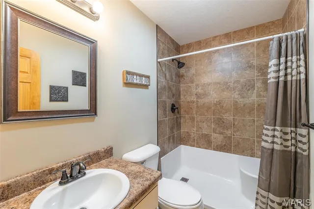 $799,000 | 765 Carter 103, Van Buren, MO 63965